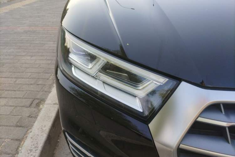 Used Audi Q5L 2020 Updated 40 TFSI Prestige Fashion Edition Right Front Headlight