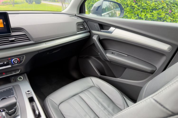 Used Audi Q5L 2020 Updated 40 TFSI Prestige Fashion Edition Right Front Seat