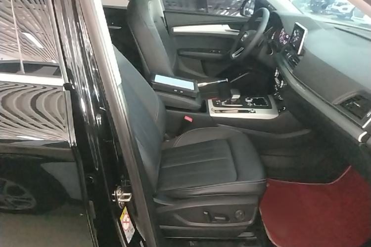 Used Audi Q5L 2020 Updated 40 TFSI Prestige Fashion Edition Right Front Seat