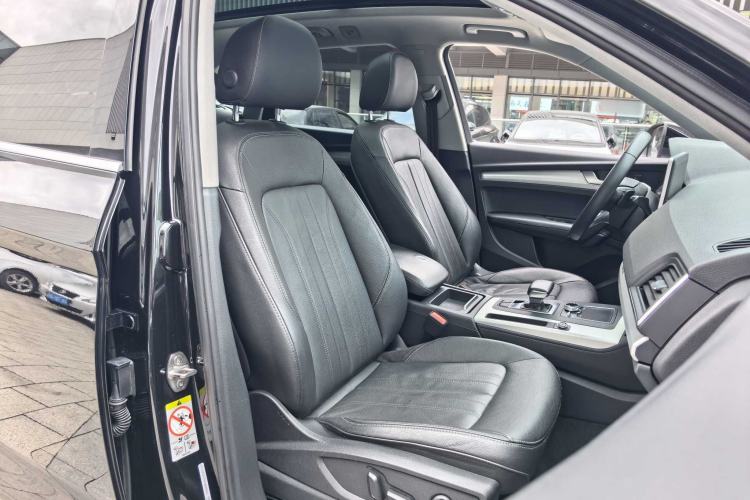 Used Audi Q5L 2020 Updated 40 TFSI Prestige Fashion Edition Right Front Seat