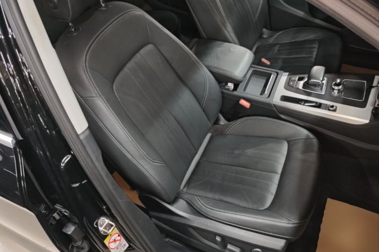 Used Audi Q5L 2020 Updated 40 TFSI Prestige Fashion Edition Right Front Seat