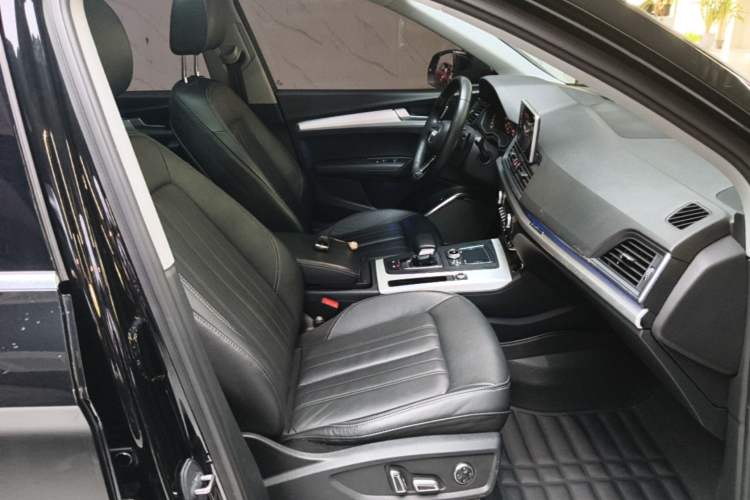 Used Audi Q5L 2020 Updated 40 TFSI Prestige Fashion Edition Right Front Seat