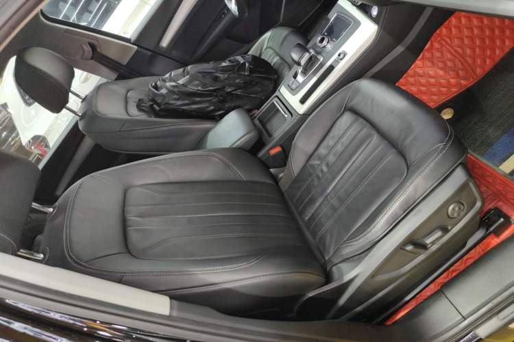 Used Audi Q5L 2020 Updated 40 TFSI Prestige Fashion Edition Right Front Seat