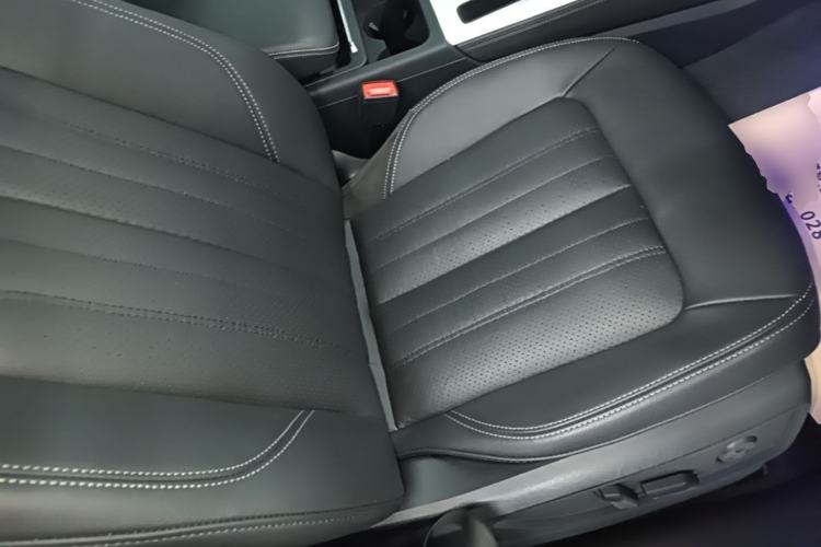 Used Audi Q5L 2020 Updated 40 TFSI Prestige Fashion Edition Right Front Seat