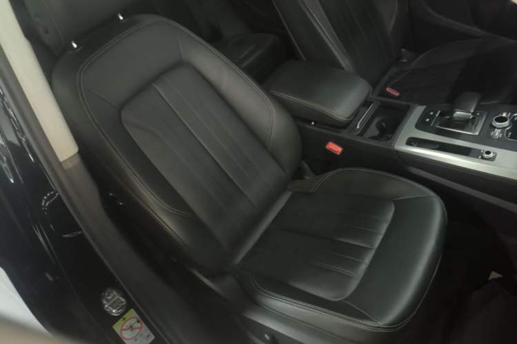 Used Audi Q5L 2020 Updated 40 TFSI Prestige Fashion Edition Right Front Seat