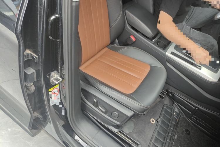 Used Audi Q5L 2020 Updated 40 TFSI Prestige Fashion Edition Right Front Seat