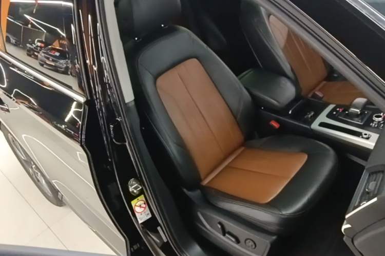Used Audi Q5L 2020 Updated 40 TFSI Prestige Fashion Edition Right Front Seat