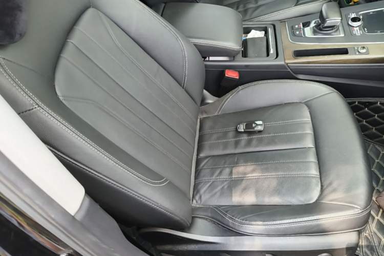 Used Audi Q5L 2020 Updated 40 TFSI Prestige Fashion Edition Right Front Seat