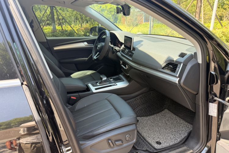 Used Audi Q5L 2020 Updated 40 TFSI Prestige Fashion Edition Right Front Seat