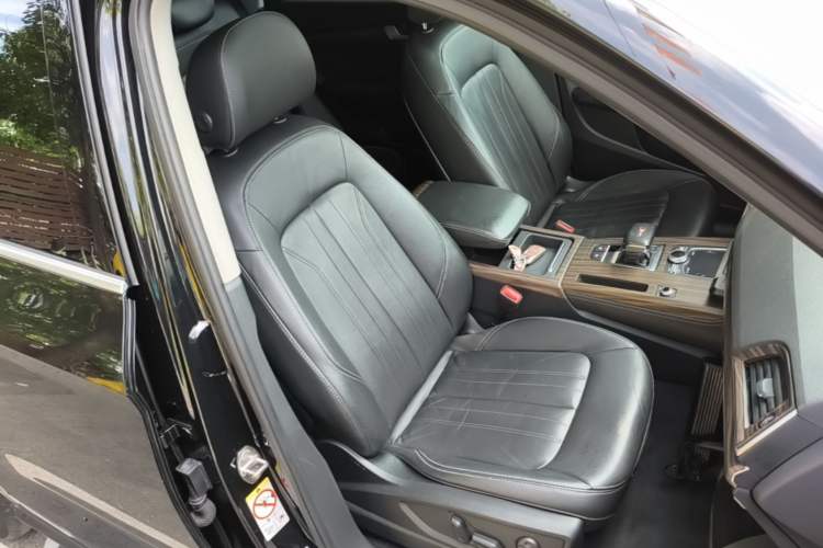 Used Audi Q5L 2020 Updated 40 TFSI Prestige Fashion Edition Right Front Seat