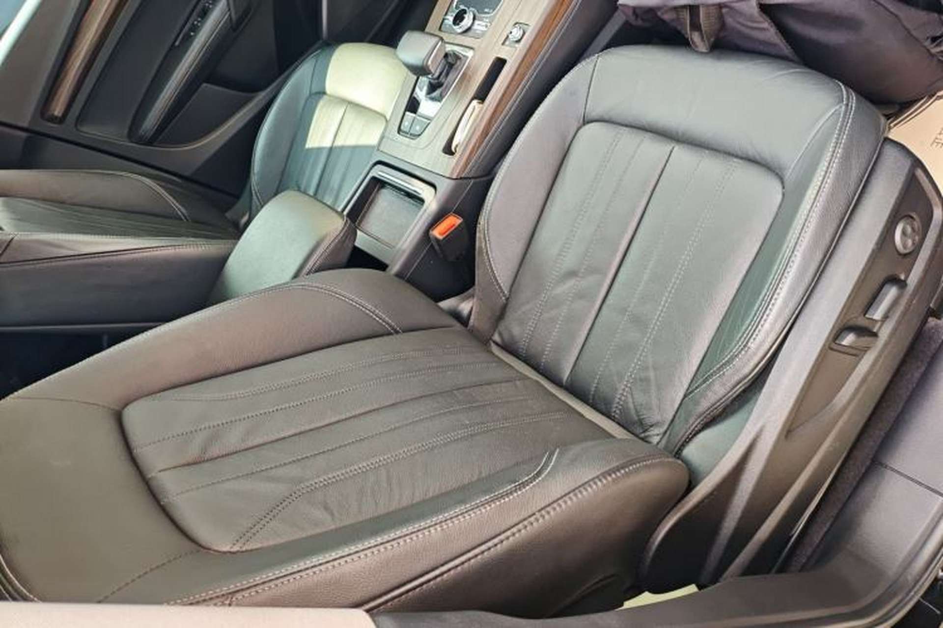 Used Audi Q5L 2020 Updated 40 TFSI Prestige Fashion Edition Right Front Seat