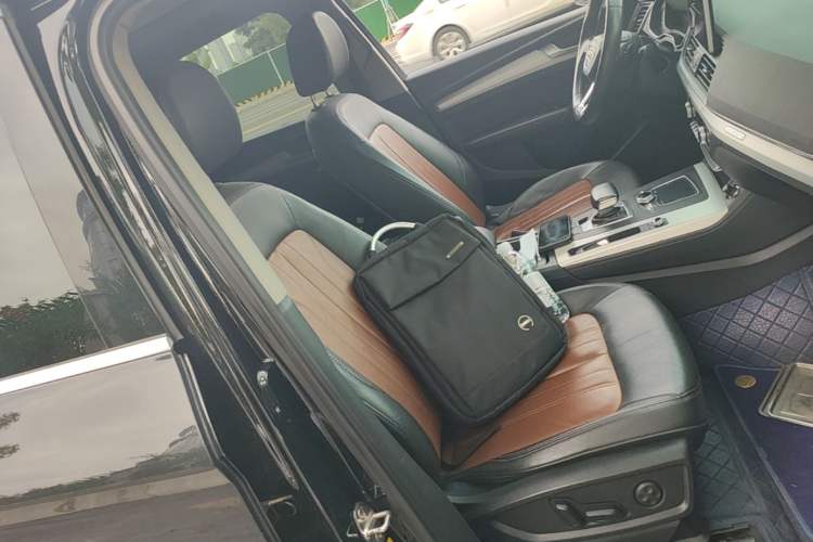 Used Audi Q5L 2020 Updated 40 TFSI Prestige Fashion Edition Right Front Seat