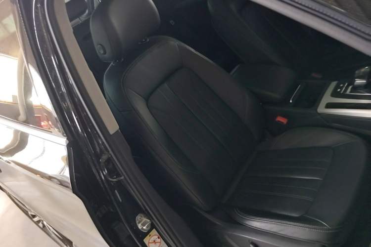 Used Audi Q5L 2020 Updated 40 TFSI Prestige Fashion Edition Right Front Seat