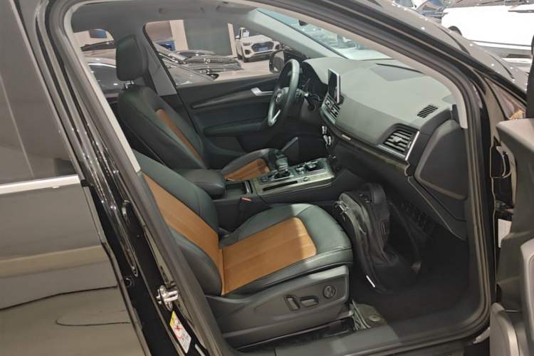 Used Audi Q5L 2020 Updated 40 TFSI Prestige Fashion Edition Right Front Seat