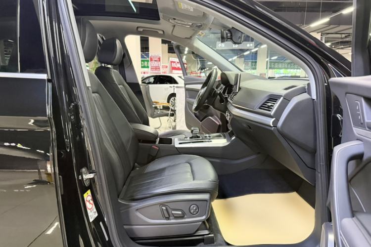 Used Audi Q5L 2020 Updated 40 TFSI Prestige Fashion Edition Right Front Seat