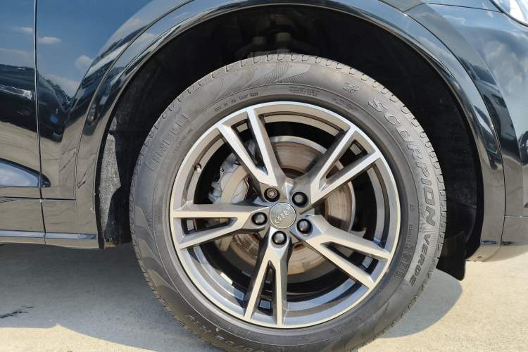 Used Audi Q5L 2020 Updated 40 TFSI Prestige Fashion Edition Right Front Wheel Hub