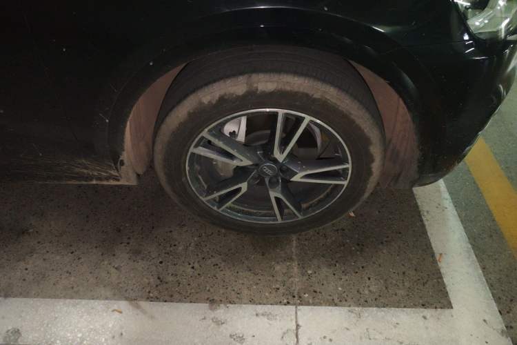 Used Audi Q5L 2020 Updated 40 TFSI Prestige Fashion Edition Right Front Wheel Hub