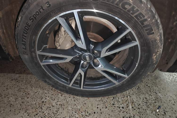 Used Audi Q5L 2020 45 TFSI Prestige Fashion Model Right Front Wheel Hub