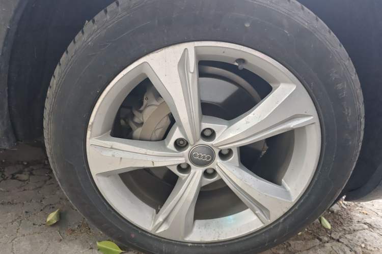 Used Audi Q5L 2020 40 TFSI Prestige Edition Right Front Wheel Hub