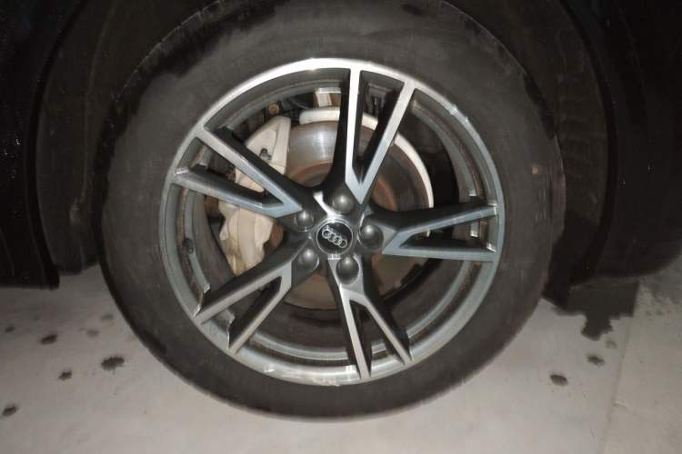 Used Audi Q5L 2020 40 TFSI Prestige Fashion Edition Right Front Wheel Hub
