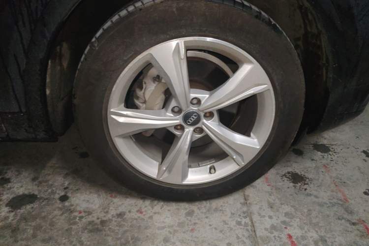 Used Audi Q5L 2020 Revised 40 TFSI Prestige Edition Right Front Wheel Hub