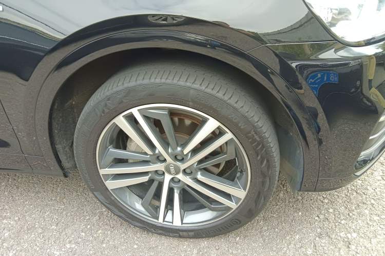 Used Audi Q5L 2020 Updated 40 TFSI Prestige Fashion Edition Right Front Wheel Hub