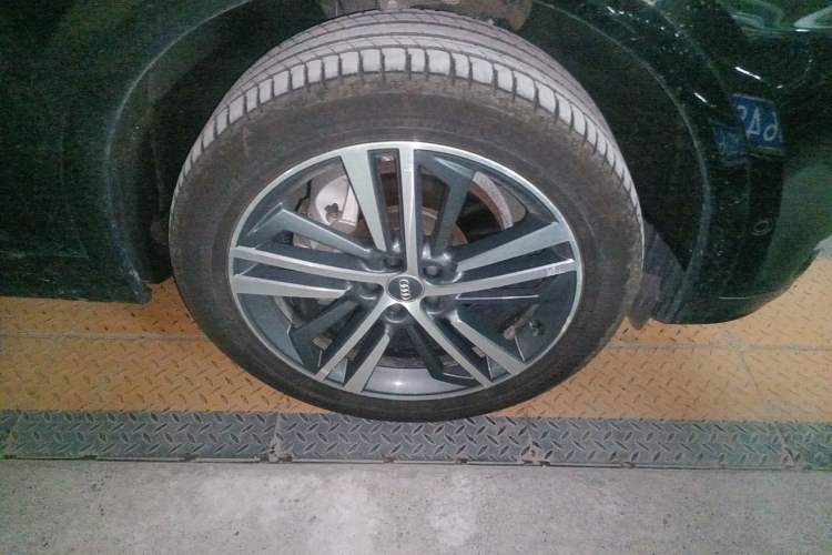 Used Audi Q5L 2020 45 TFSI Prestige Fashion Model Right Front Wheel Hub