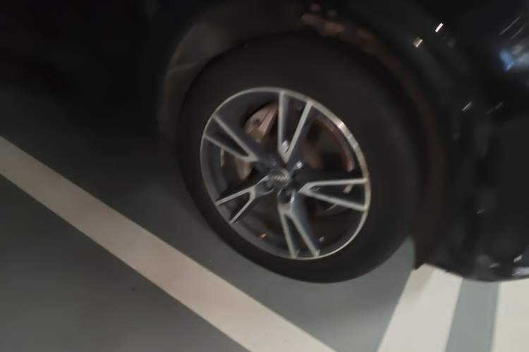 Used Audi Q5L 2020 40 TFSI Prestige Fashion Edition Right Front Wheel Hub