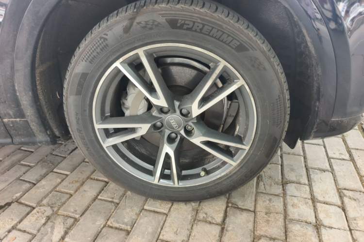 Used Audi Q5L 2020 Updated 40 TFSI Prestige Fashion Edition Right Front Wheel Hub