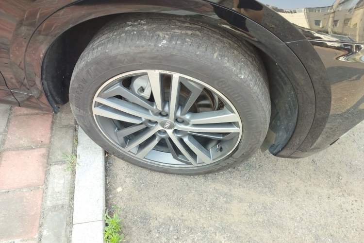 Used Audi Q5L 2020 Updated 40 TFSI Prestige Fashion Edition Right Front Wheel Hub