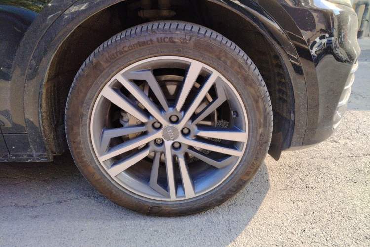 Used Audi Q5L 2020 Updated 40 TFSI Prestige Fashion Edition Right Front Wheel Hub