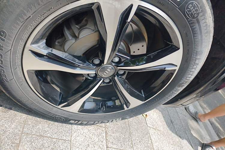 Used Audi Q5L 2020 Revised 40 TFSI Prestige Edition Right Front Wheel Hub