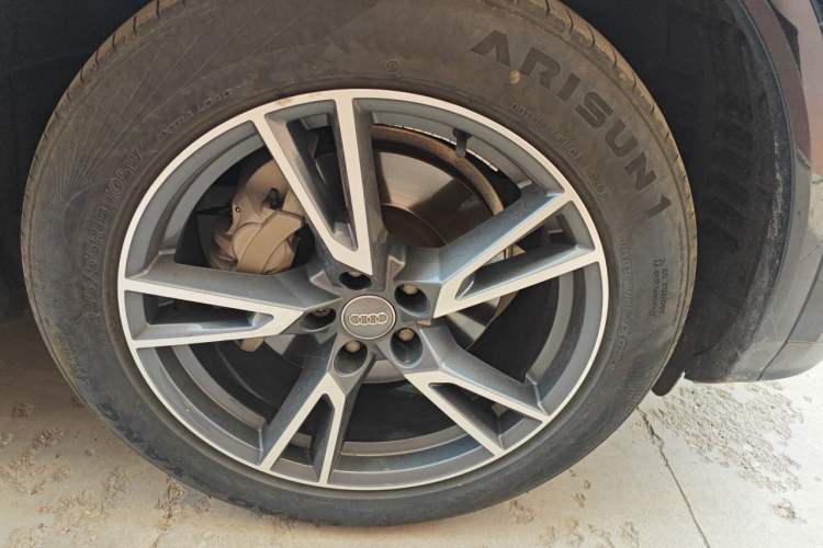 Used Audi Q5L 2020 40 TFSI Prestige Fashion Edition Right Front Wheel Hub