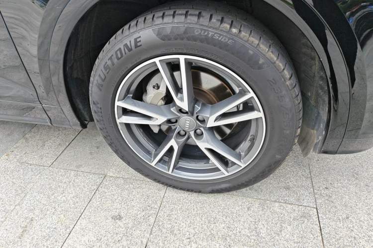 Used Audi Q5L 2020 40 TFSI Prestige Fashion Edition Right Front Wheel Hub