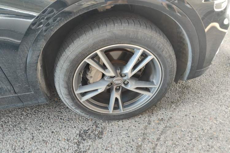 Used Audi Q5L 2020 Updated 40 TFSI Prestige Fashion Edition Right Front Wheel Hub