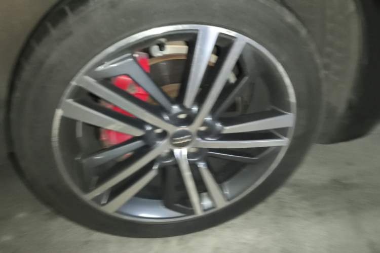 Used Audi Q5L 2020 45 TFSI Prestige Sport Edition Right Front Wheel Hub