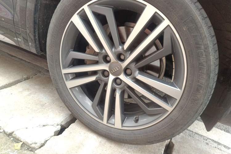 Used Audi Q5L 2020 Revised 40 TFSI Prestige Edition Right Front Wheel Hub