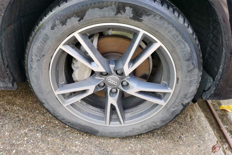 Used Audi Q5L 2020 40 TFSI Prestige Fashion Edition Right Front Wheel Hub