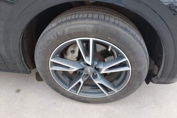 Used Audi Q5L 2020 Updated 40 TFSI Prestige Fashion Edition Right Front Wheel Hub