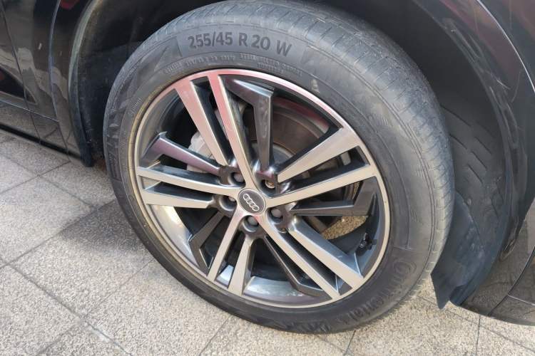 Used Audi Q5L 2020 Updated 40 TFSI Prestige Fashion Edition Right Front Wheel Hub