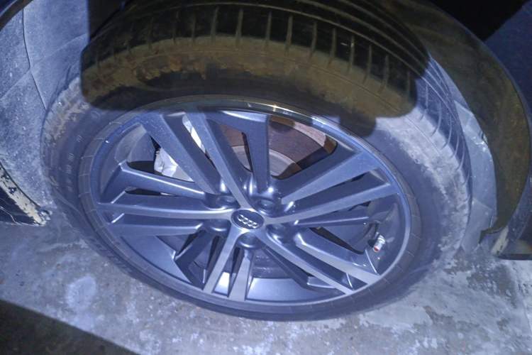 Used Audi Q5L 2020 45 TFSI Prestige Fashion Model Right Front Wheel Hub