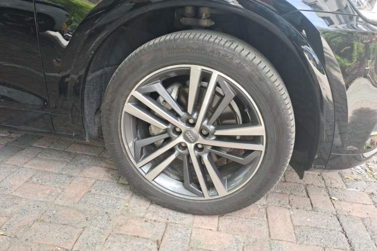 Used Audi Q5L 2020 Updated 40 TFSI Prestige Fashion Edition Right Front Wheel Hub