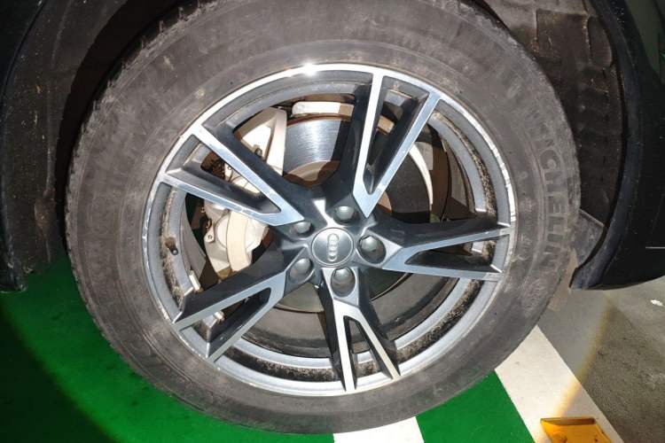Used Audi Q5L 2020 40 TFSI Prestige Fashion Edition Right Front Wheel Hub