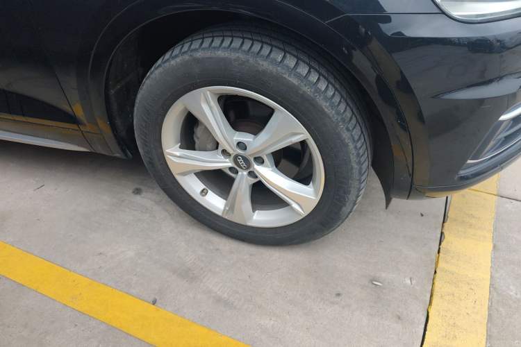 Used Audi Q5L 2020 40 TFSI Prestige Edition Right Front Wheel Hub