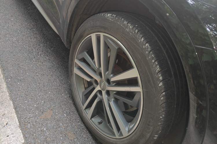 Used Audi Q5L 2020 Revised 40 TFSI Prestige Edition Right Front Wheel Hub