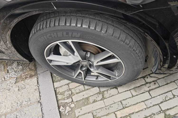 Used Audi Q5L 2020 Updated 40 TFSI Prestige Fashion Edition Right Front Wheel Hub