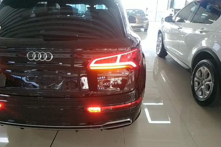 Used Audi Q5L 2020 Updated 40 TFSI Prestige Fashion Edition Right Rear Taillight