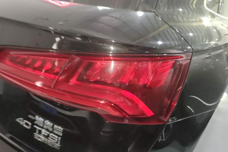 Used Audi Q5L 2020 Updated 40 TFSI Prestige Fashion Edition Right Rear Taillight