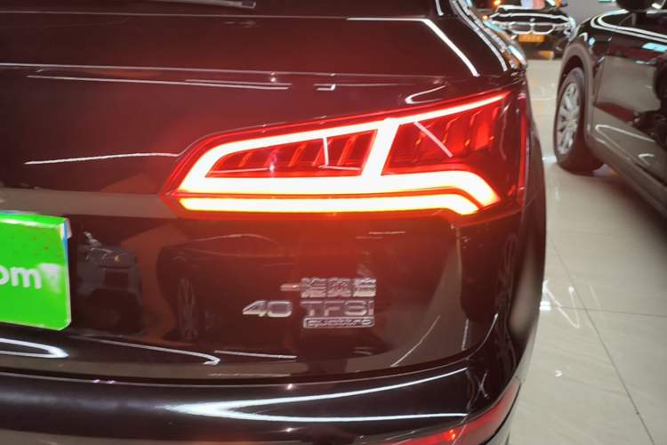 Used Audi Q5L 2020 Updated 40 TFSI Prestige Fashion Edition Right Rear Taillight