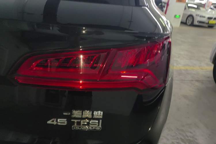 Used Audi Q5L 2020 45 TFSI Prestige Fashion Model Right Rear Taillight